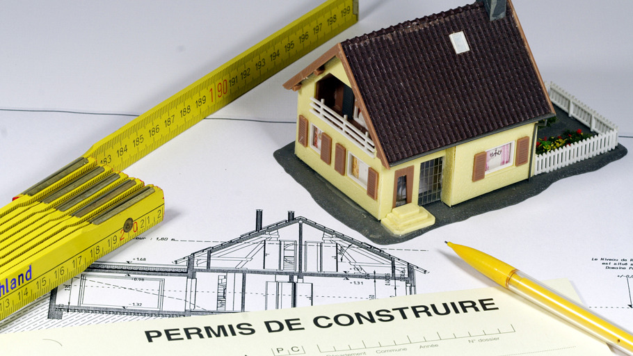 Documents et outils de construction immobilière