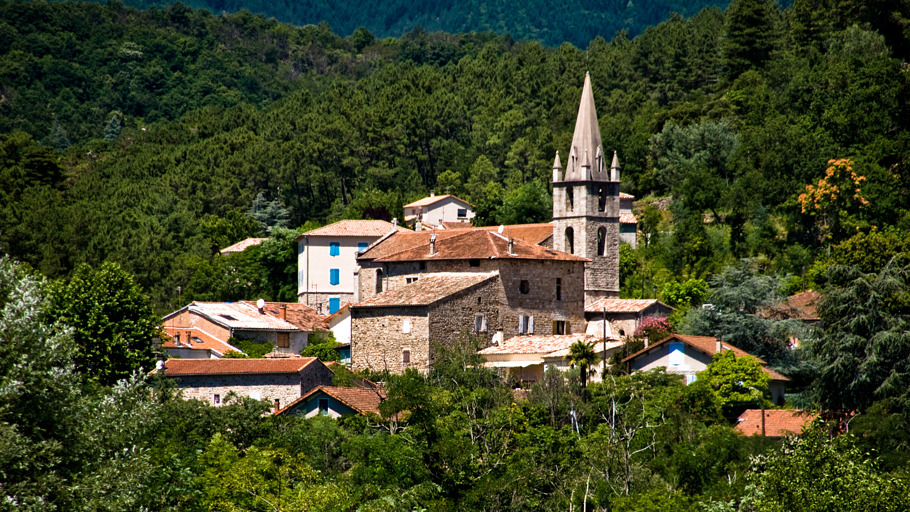 Vue sur le village d'Ucel